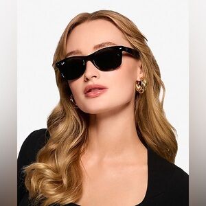 Ray-Ban Classic Black Sunglasses (Unisex)